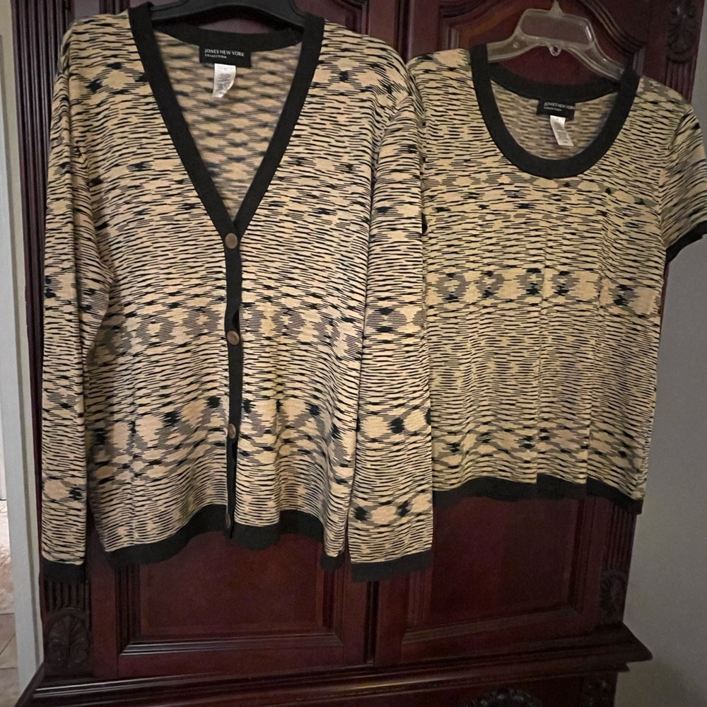 Jones New York Collection Olive and Cream Patterned Cardigan Knit Set